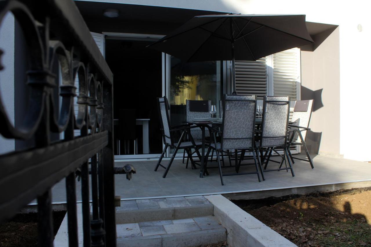 Apartman Ivana Biograd Na Moru Exterior photo